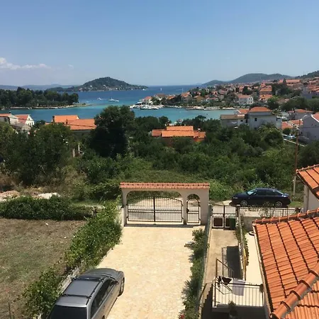 Apartman Apart Mani Di Lauro *